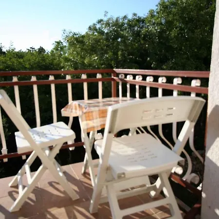 One-bedroom Near Sea 6 *
