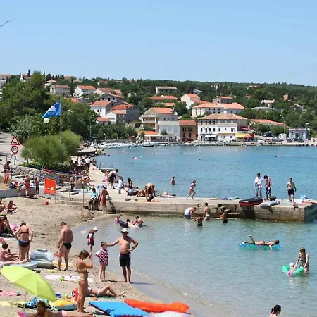 One-bedroom Near Sea 6 * Silo (Krk)