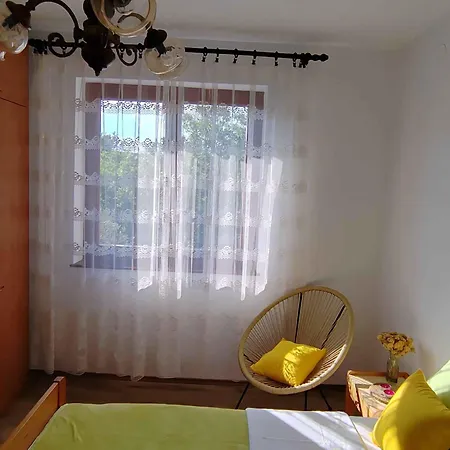 One-bedroom Near Sea 6 Apartment *