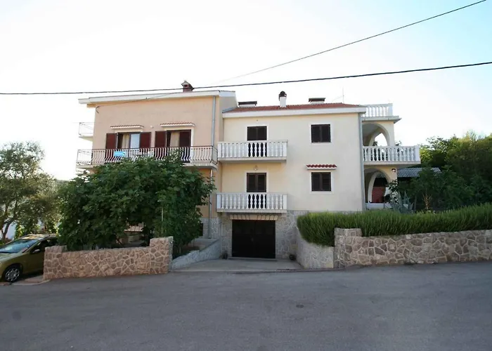 Daire One-bedroom Near Sea 6 *