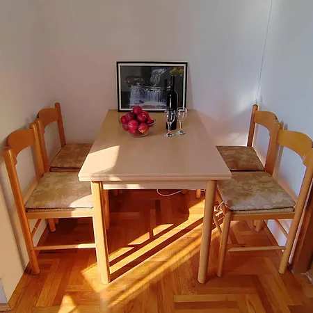 One-bedroom Near Sea 6 Apartament Šilo